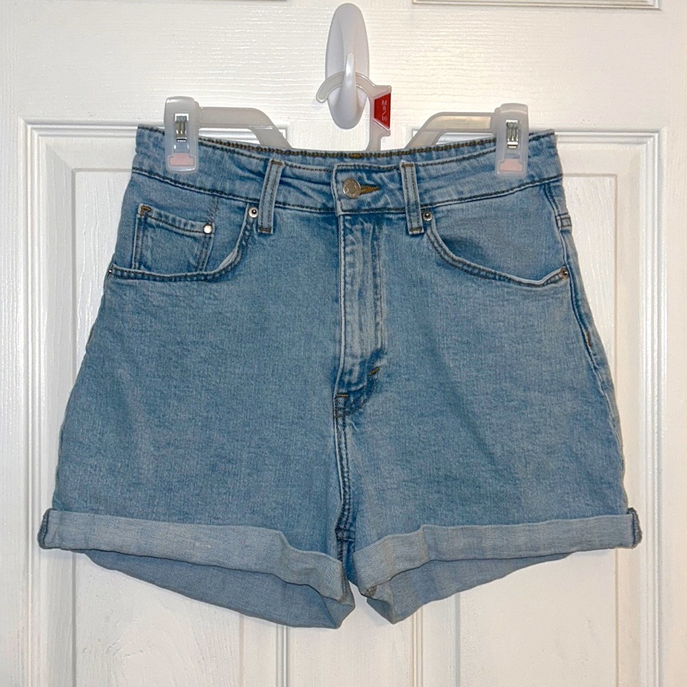 H&M High waisted Denim Shorts - Light Wash